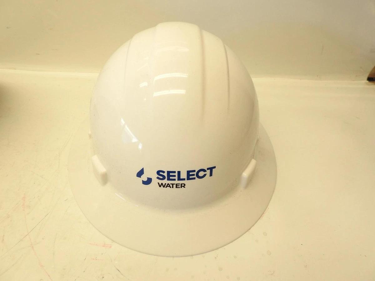 Lot Of 8 Ansi Z89.1-2014 Size Range 6 1/2-8 White Safety Helmet