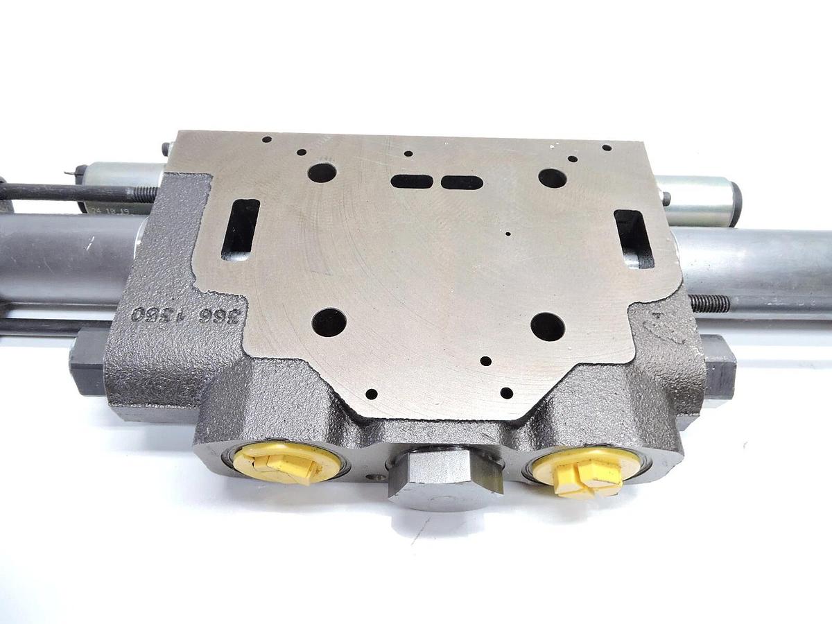 New Section Control Valve 3661350 1355-903 041820
