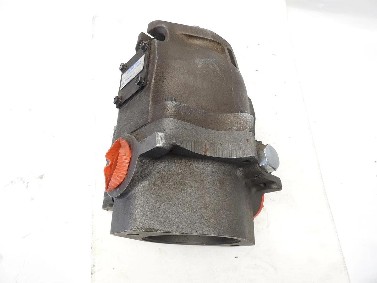 New Oem Eaton Vickers PVQ40-B2R-B26-SS2S Hydraulic Piston Pump