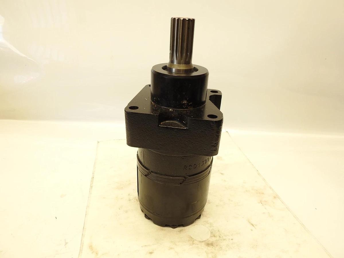 New Oem Danofss White Hydraulic RC013999 Wheel Motor