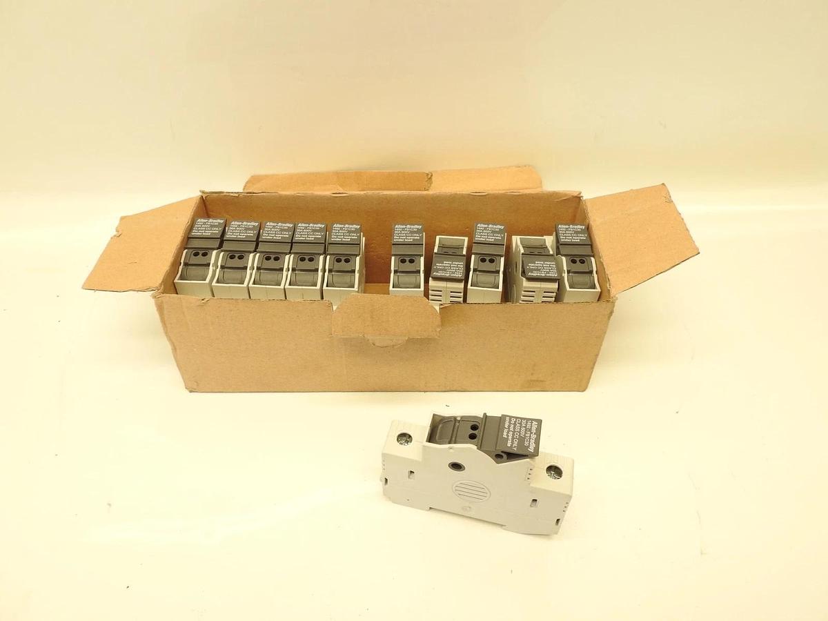 LOT 11PCS ALLEN BRADLEY 1492-FB1/FB3C30 1/3 P 30A/600V CL CC FUSE HOLDER P2978
