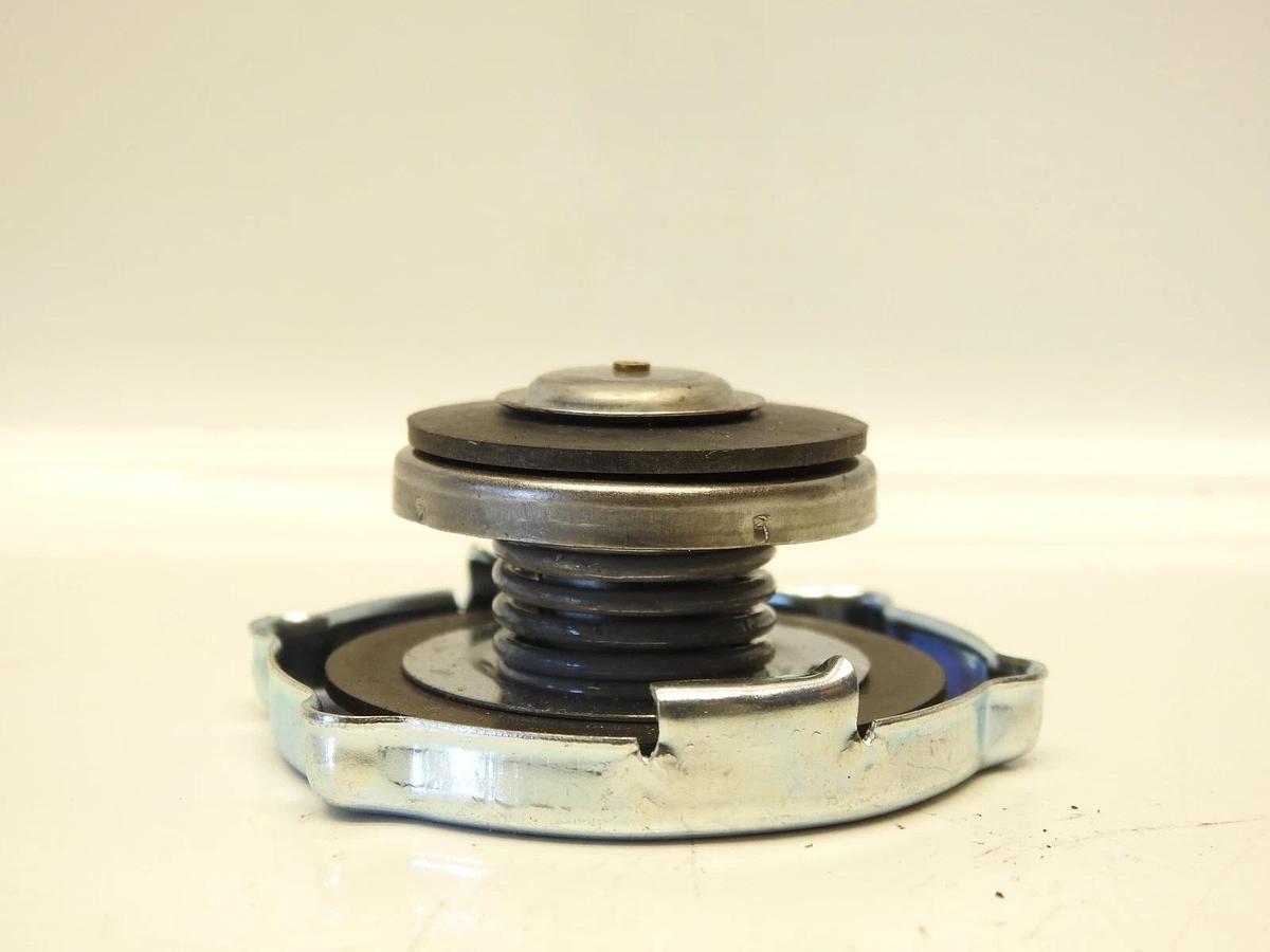 New Oem Bobcat 6646678 Radiator Cap 13 PSI Fits Skid Steer Loader 453 463 553 65