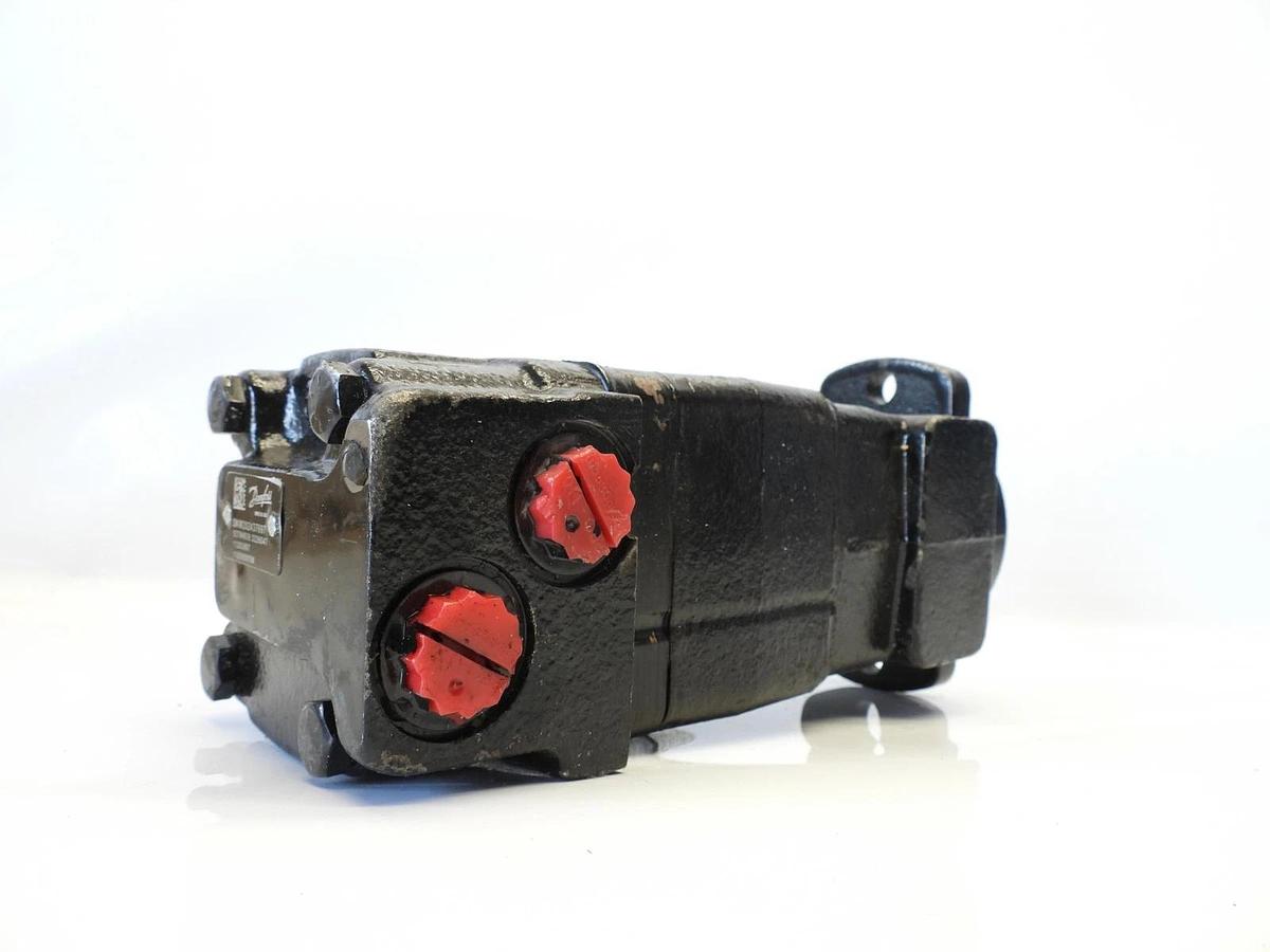 New Danfoss Splined Hydraulic Motor SNW202437697 55784639.3226047 11203697