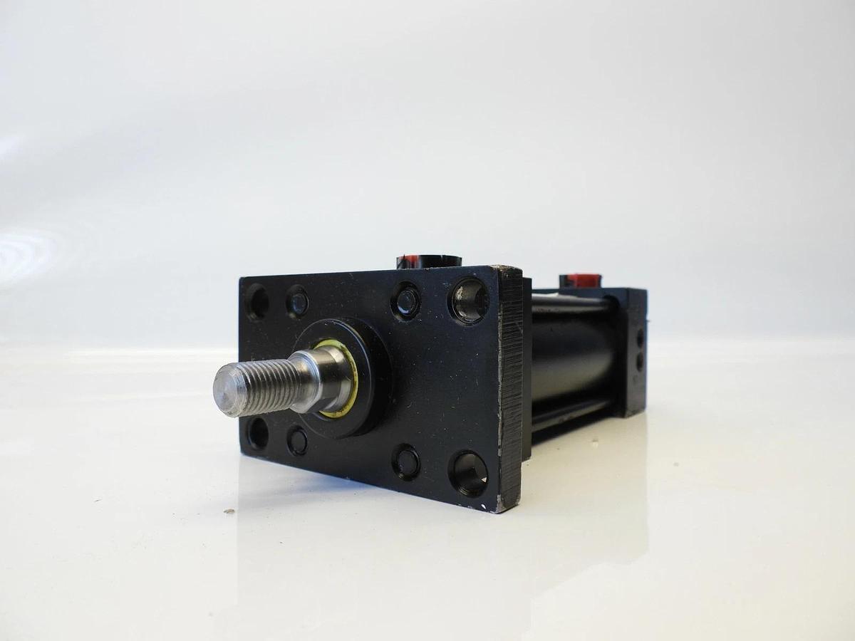 New Ortman Fluid Power 7LB HYD 1.50 X 2.00 C2E 2030 PSI Max 418678-2
