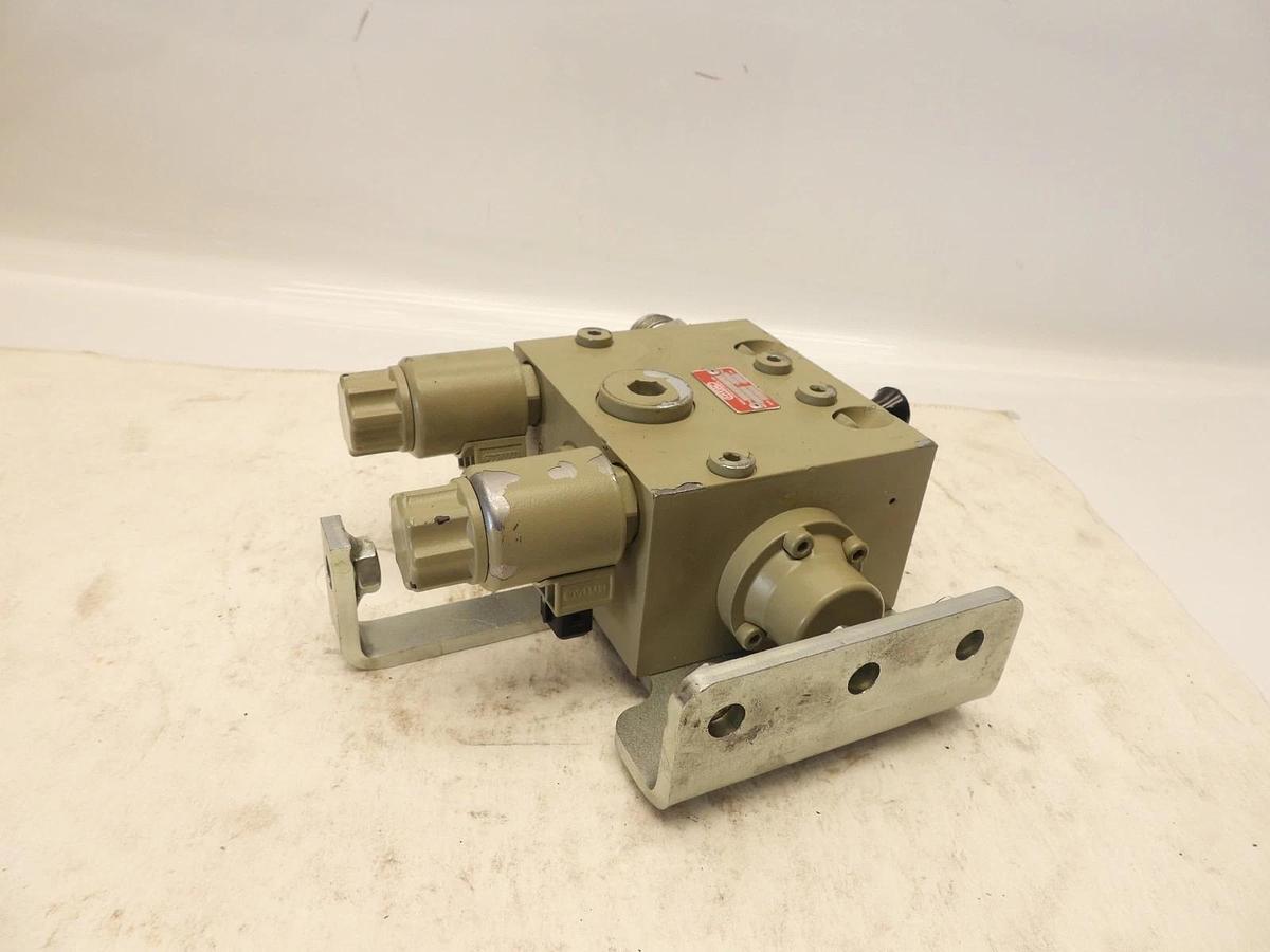 HYDAC 7J447-78511 Auxiliary Aux Valve for Kubota LM2605 NEW