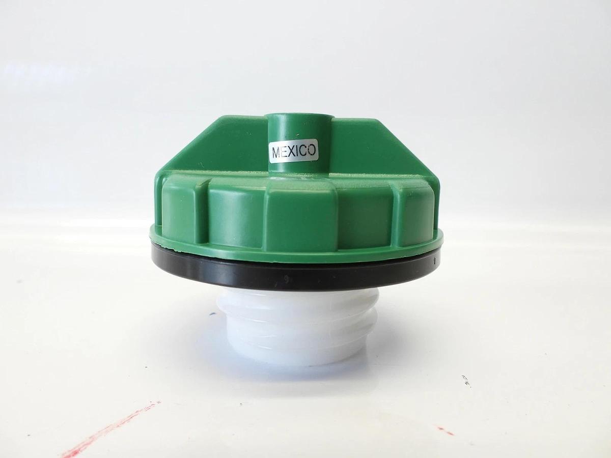 STANT 10591D OEM Type Locking Fuel/Gas Cap For Diesel Fuel Tank NO KEY