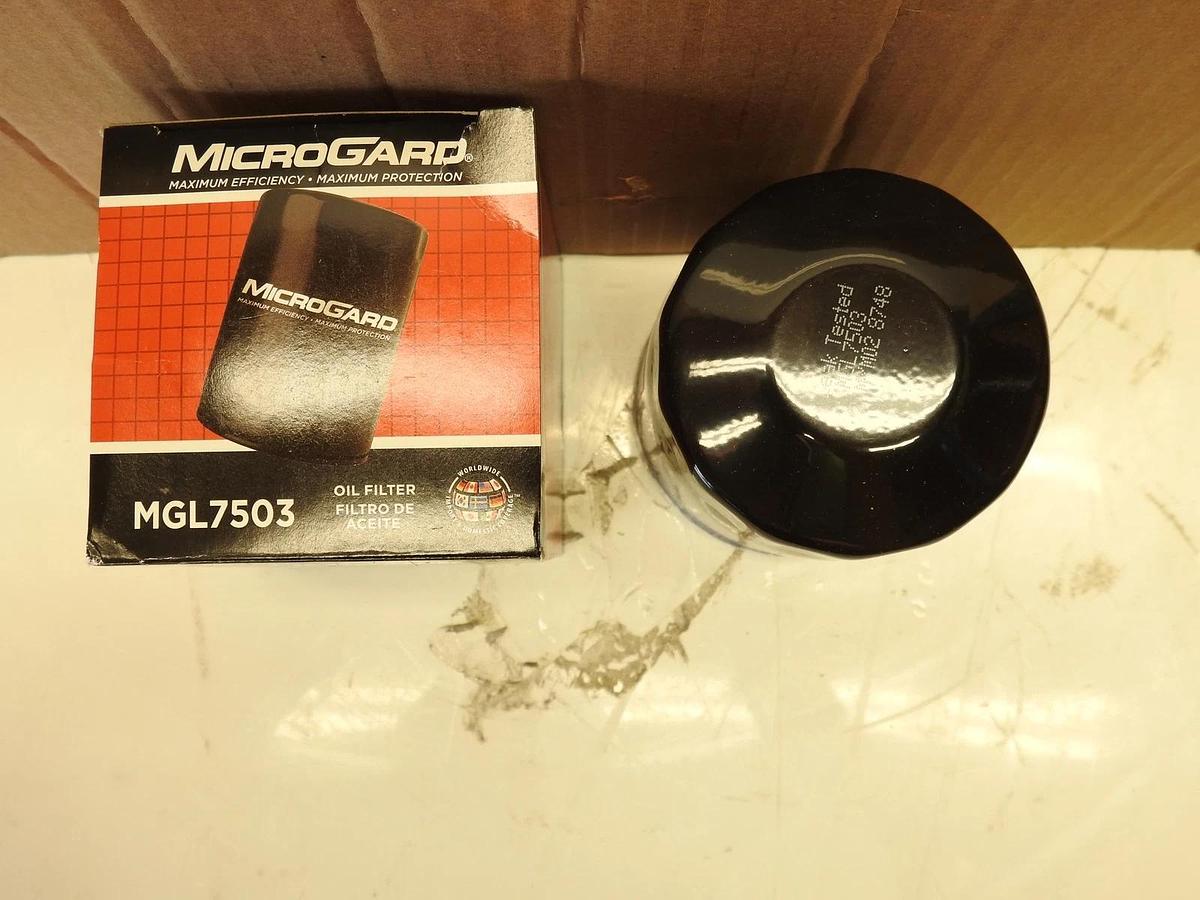 Lot Of 12 MicroGard Oil Filter - MGL7503