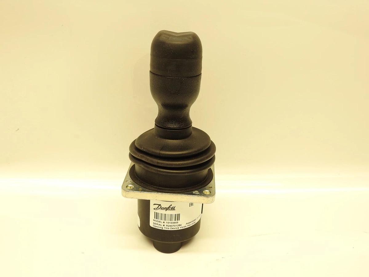 New Oem Danfoss JLG 10103905 2 Axis W/steer Controller