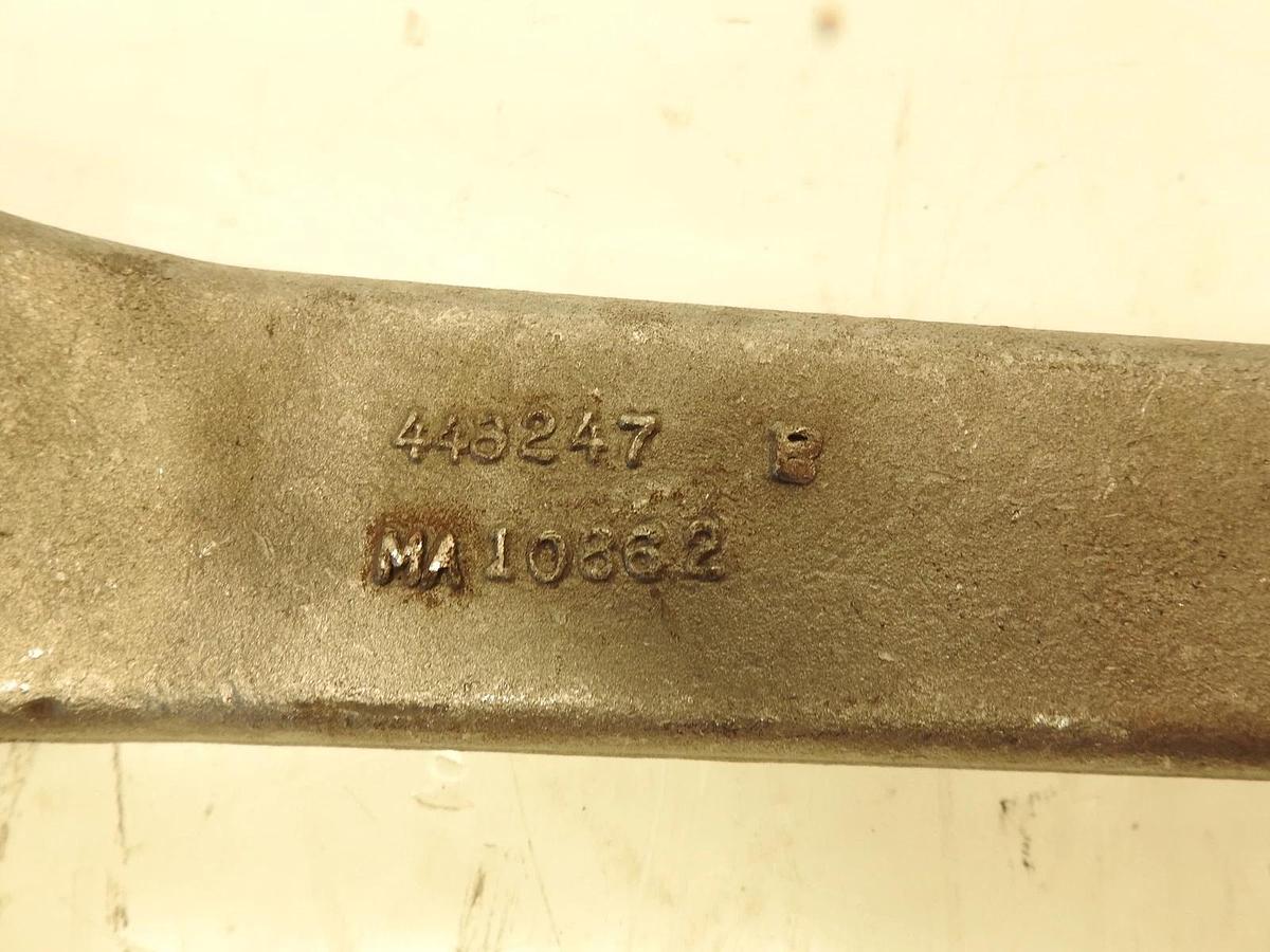 New Oem PACCAR, Kenworth, Pitman Arm, Part# 84242202