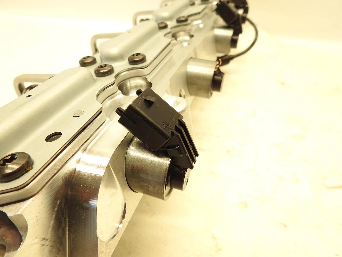 2.4l Genuine OEM Mopar MultiAir Actuator 5047980AE Brand New!!