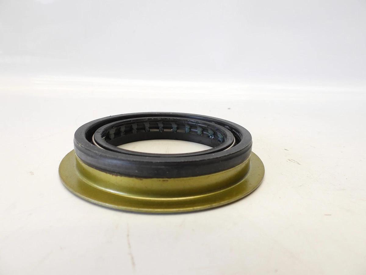 Lot Of 2 Differential Pinion Seal National 710506