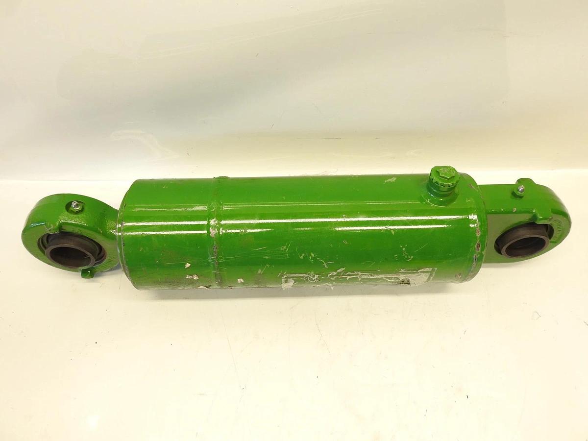 New Oem John Deere Hydraulic Cylinder 1.5850" Bore 20" Eye to EYE  See Details