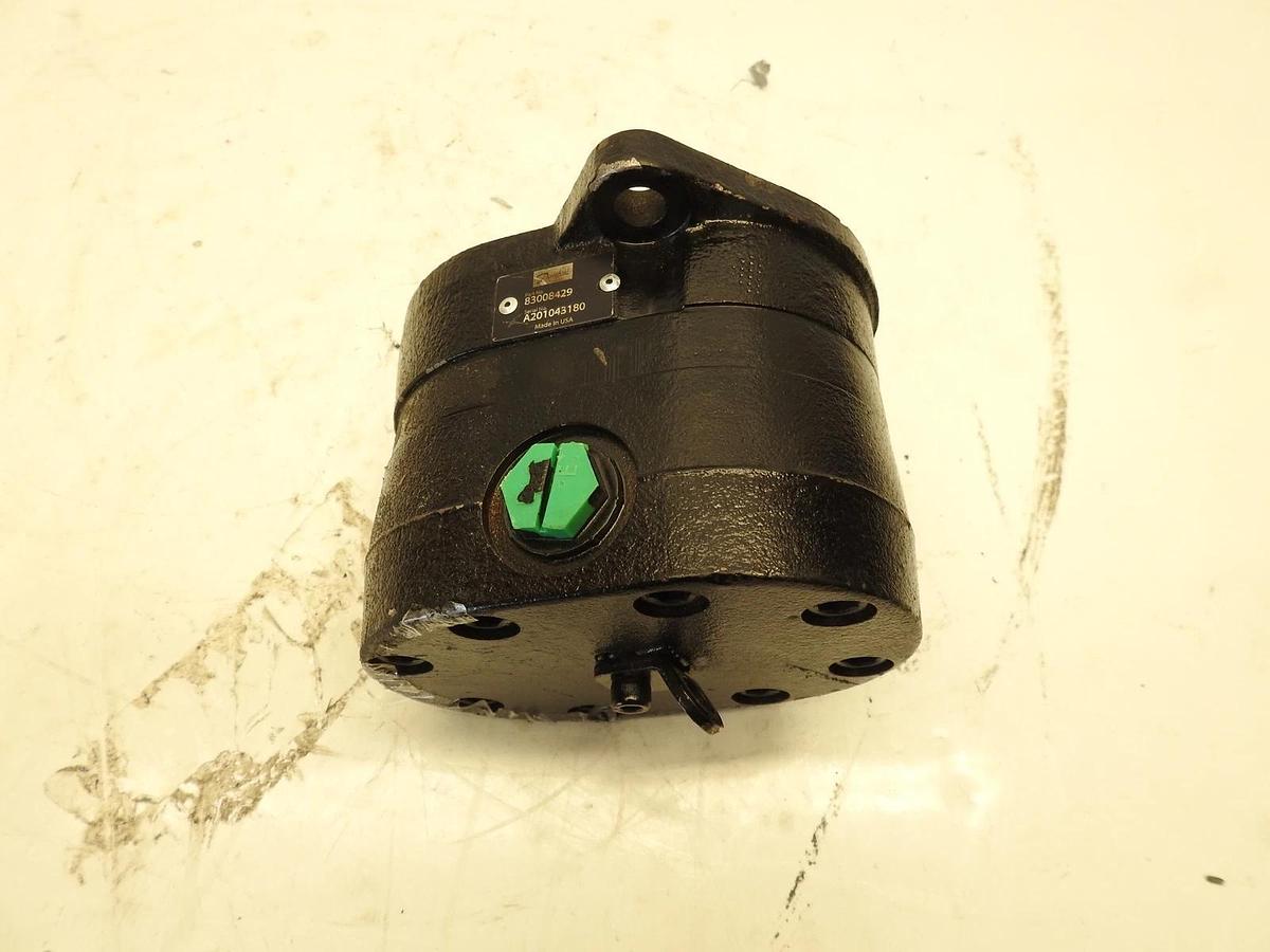 NEW OEM DANFOSS 83008429 GEAR PUMP-RH, SINGLE DISPL A201043180