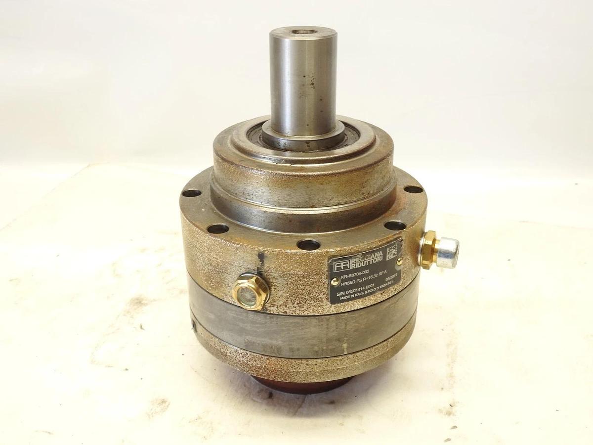New Reggiana Riduttori KR-b8704-002 65 DFS Gear Reducer 3 Stage RT16.32:1
