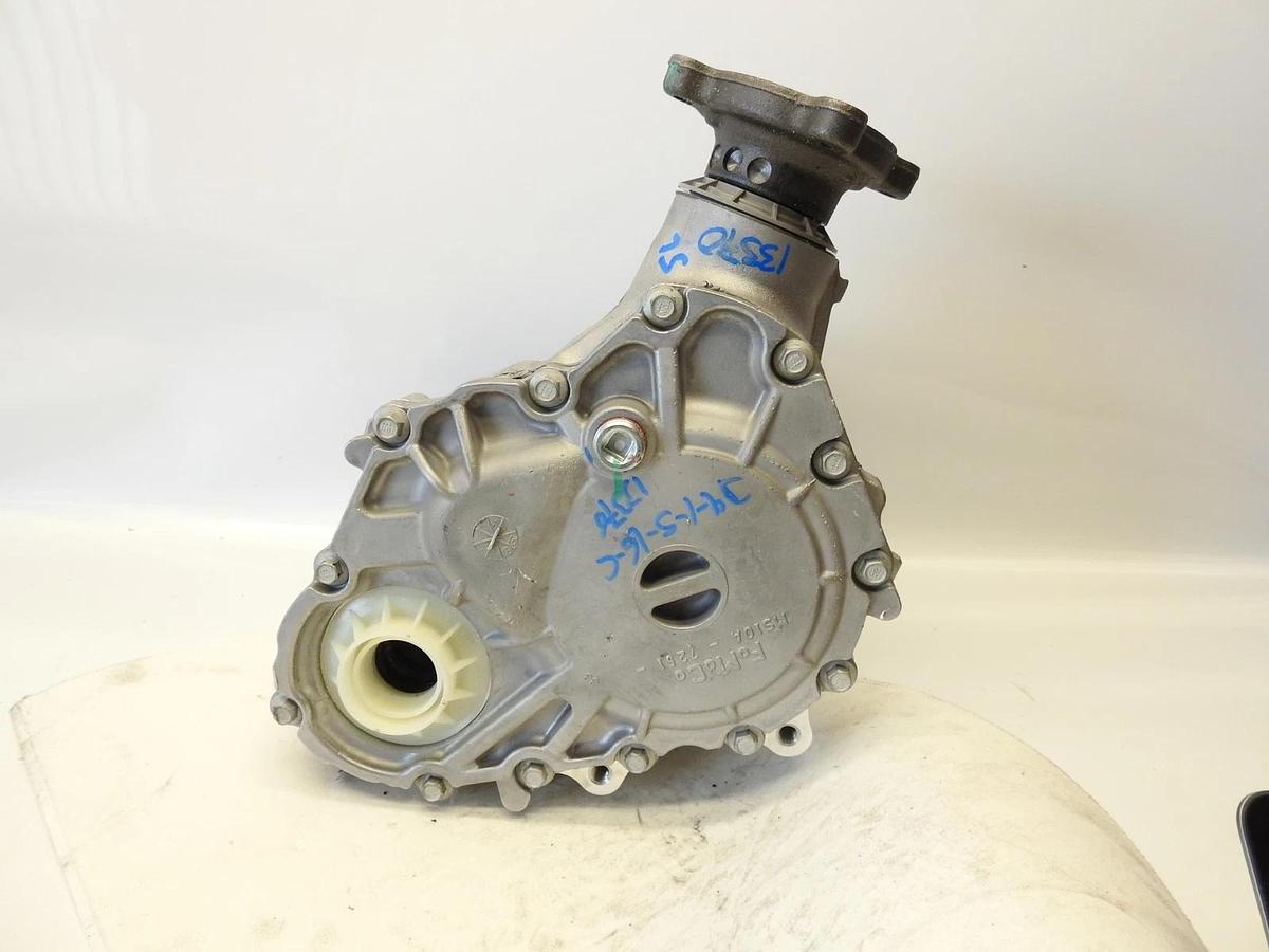 New Oem Ford AT43-7251-EM Transfer Case Power Take Off For 2016-2019 Ford Explor