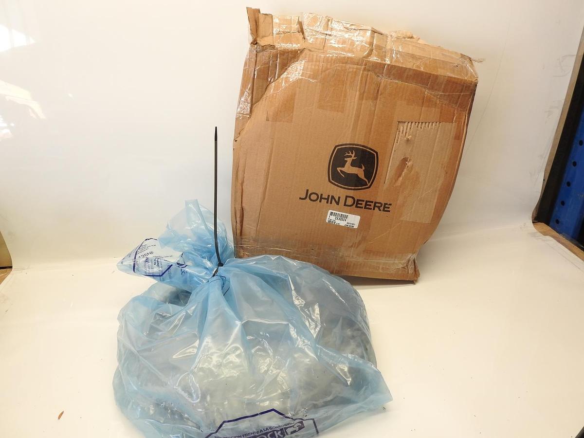 New Oem John Deere Gear CE32024