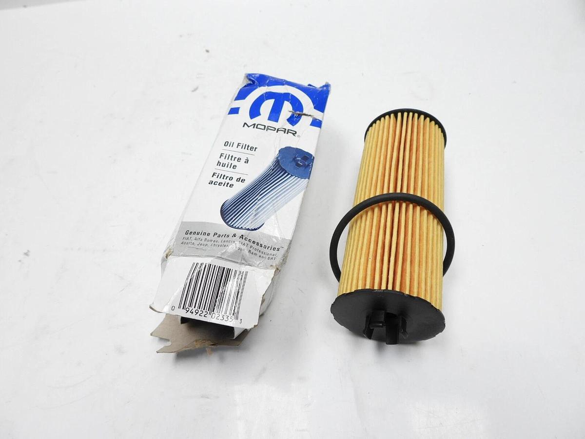 Oil Filter 8Ea M0-744 Dodge Chrysler Jeep Ram OEM 3.6 Engine 68079744AD New