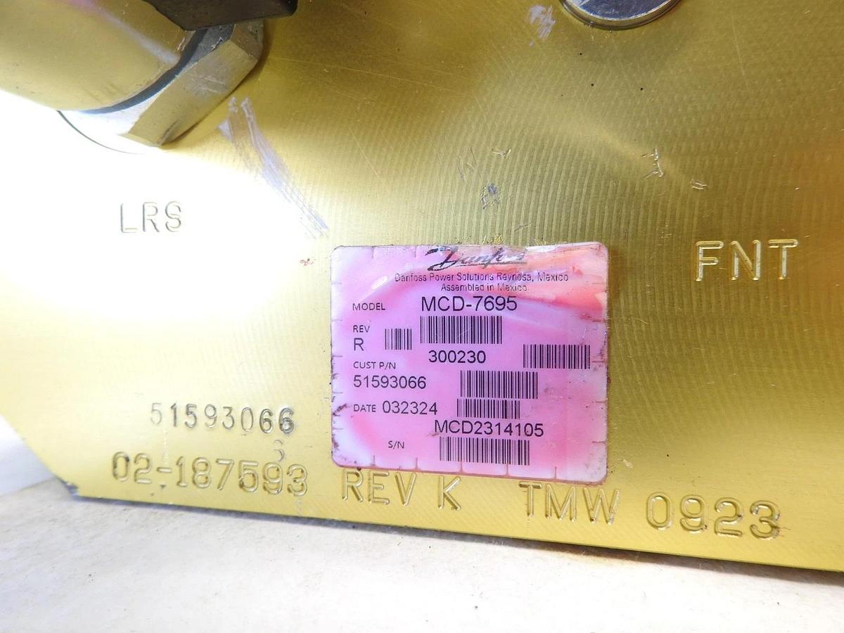 New Oem CASE CNH 51593066 MCD-7695 300230 Hydraulic Control Valve Manifold