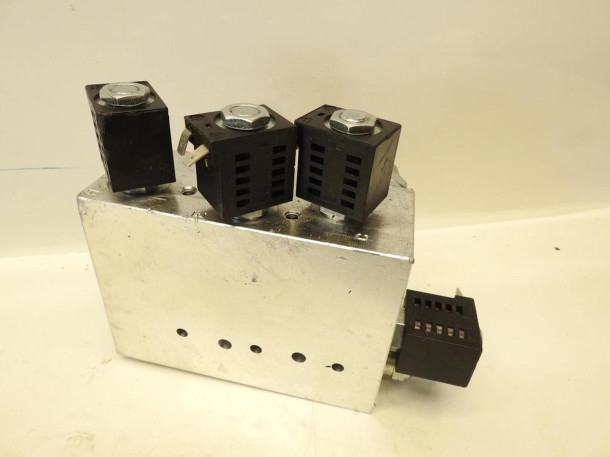 New Oem Genie JLG Terex Hydraulic Valve Assy 24627AE 24058457