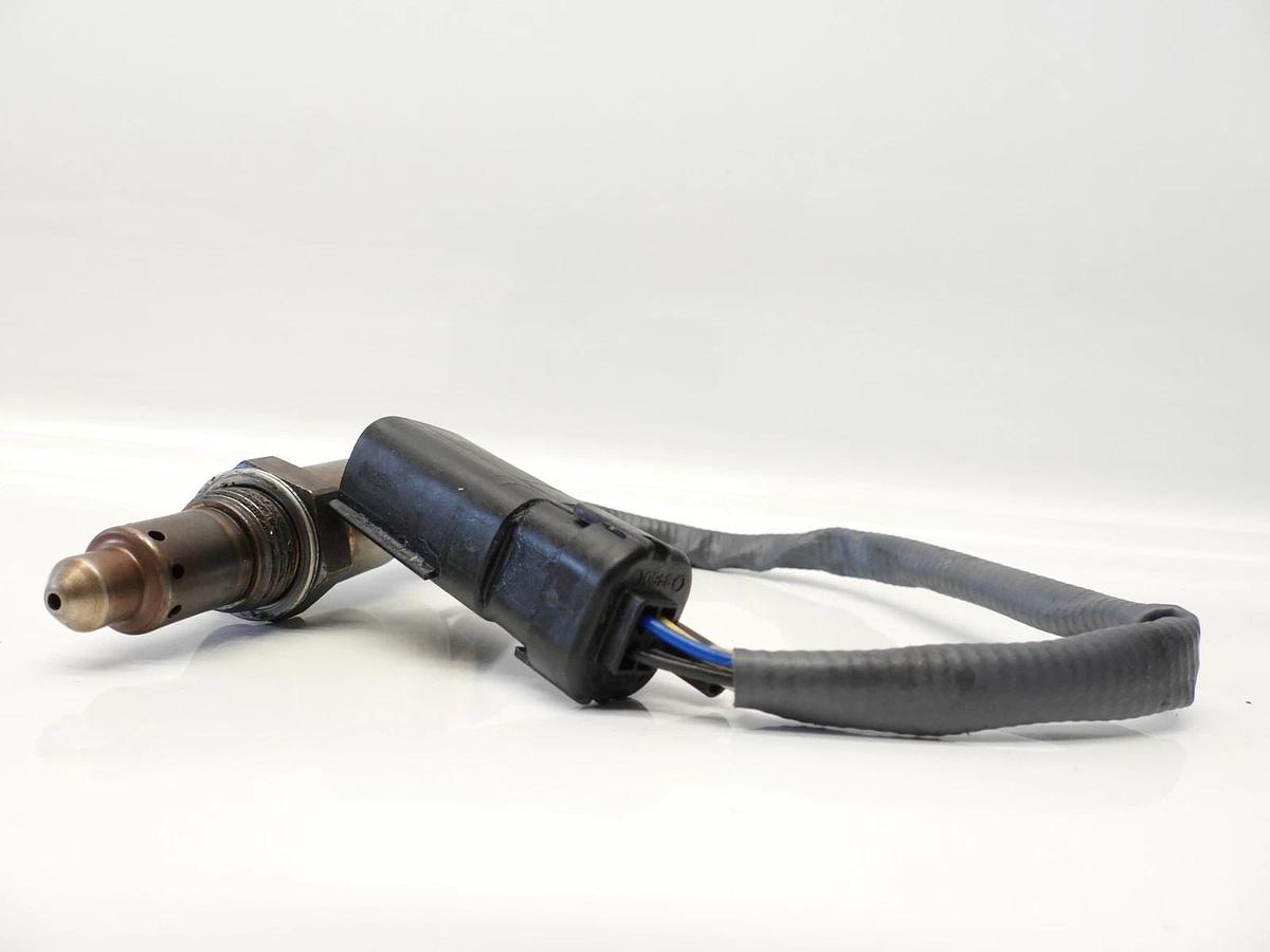 New Genuine GM Oxygen Sensor 19-20 Chevrolet Silverado 2.7L L4 Gas 12679935