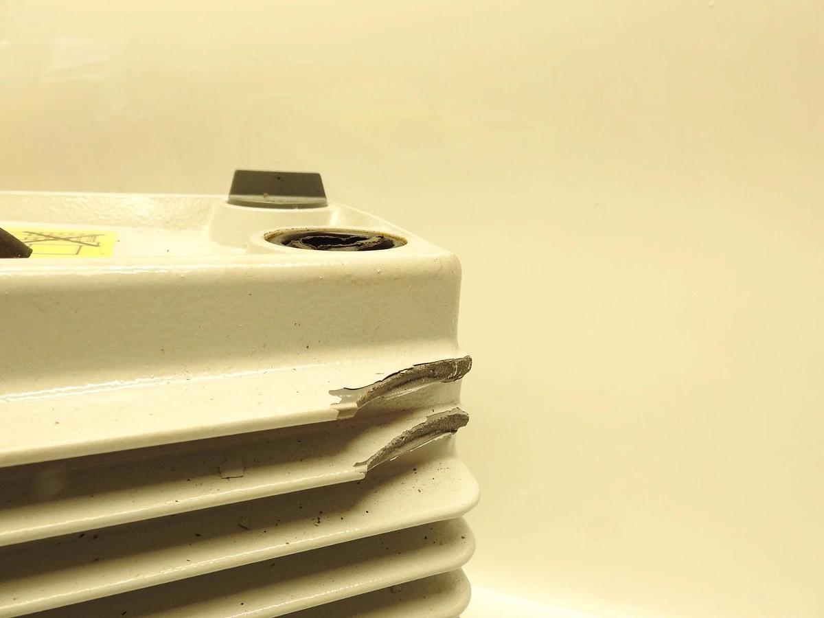 AS IS Edwards E2M30 Dual Stage Rotary Vane Vacuum Pump P/N A374-15-903