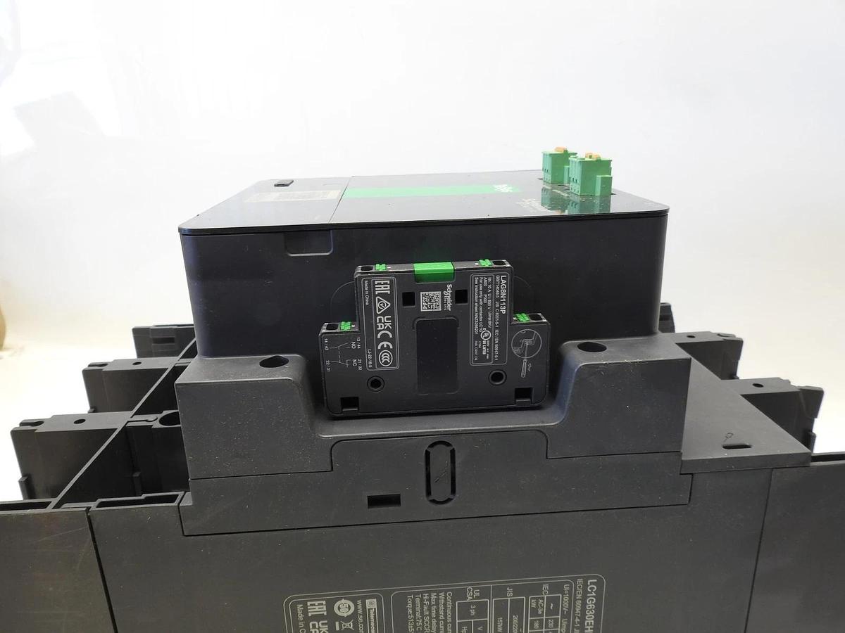 Schneider Electric LC1G630EHEA TeSys Giga High power contactor, 3 poles