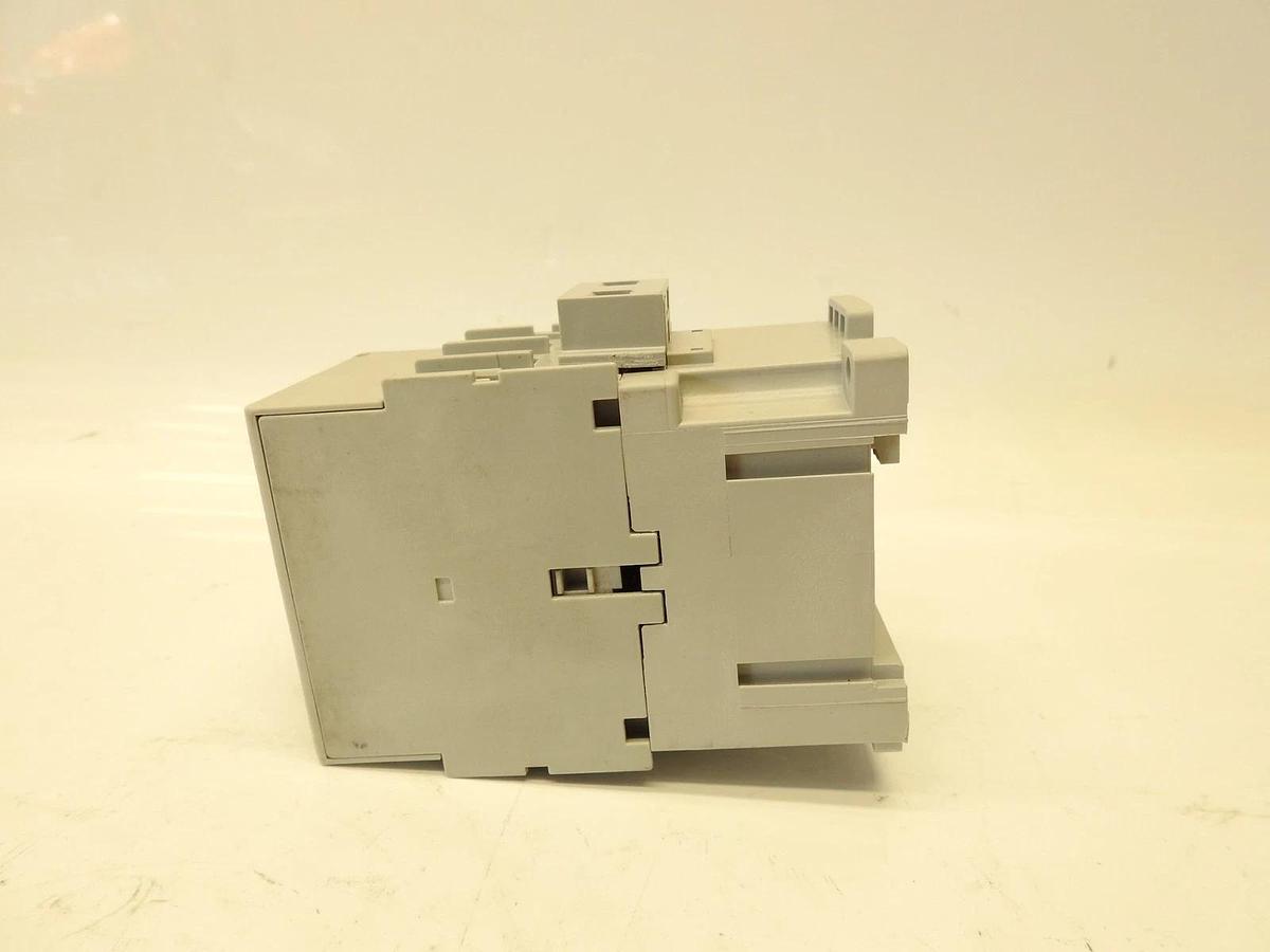 New Oem ALLEN-BRADLEY 100-C43*00 3 POLE NON-REVERSING 3 PHASE DIN RAIL 48 V