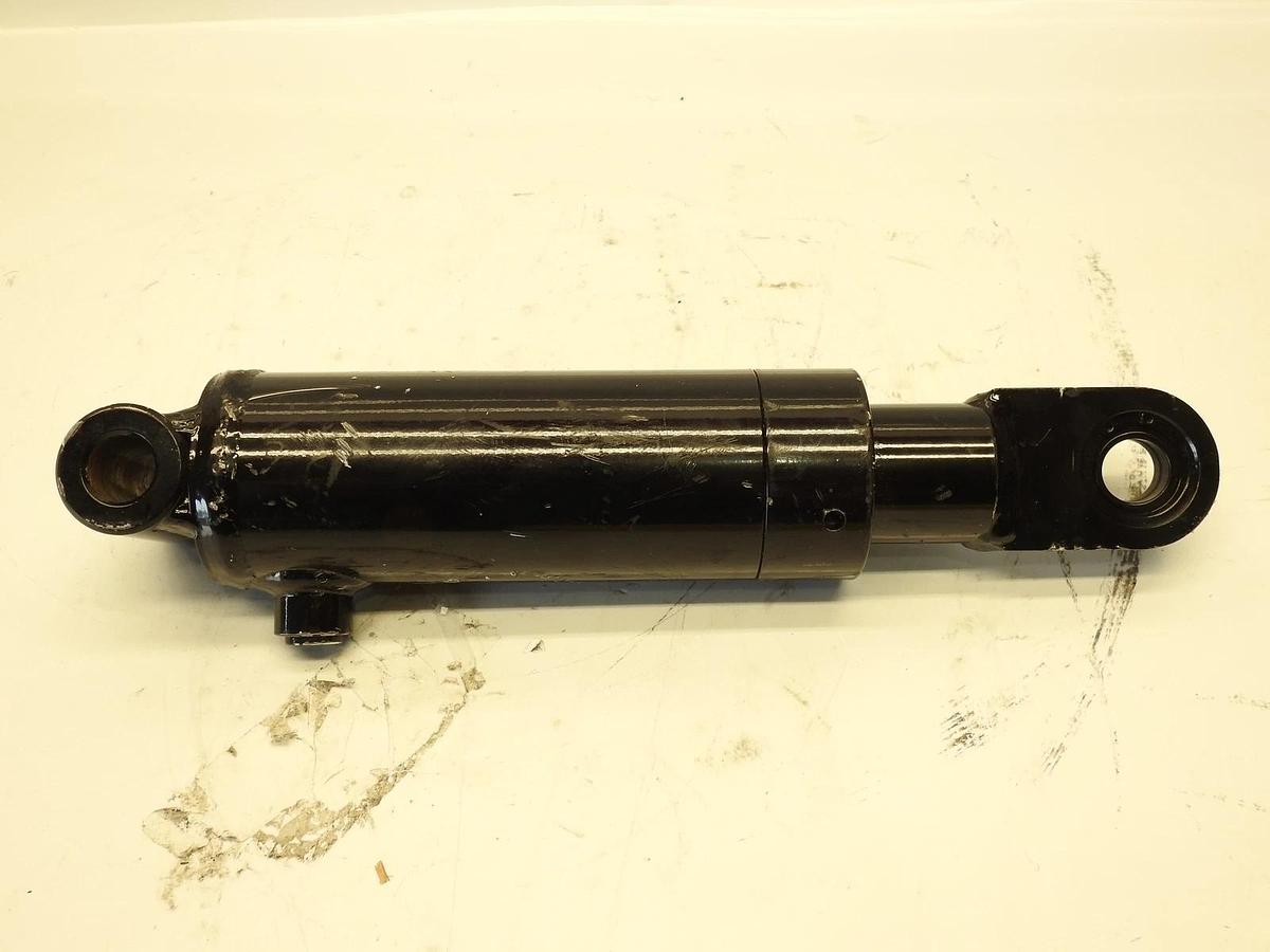 New CTD C22-52A Hydraulic Cylinder 1137863 152529