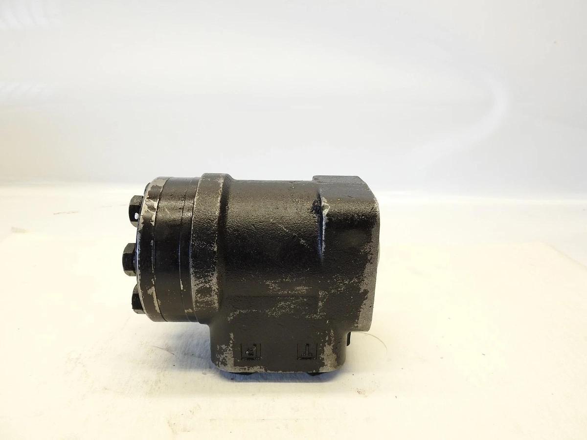 82851795 Steering Valve Fits Ford Tractors 3010S, 4010S, 5010S, 7010, 7810S+