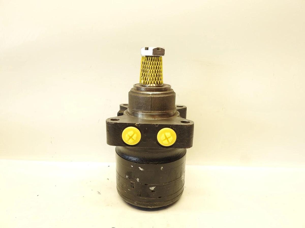 New Genuine Oem Toro 135-9044 TG0195US080AAAF Spray Right Hand Hydro Wheel Motor