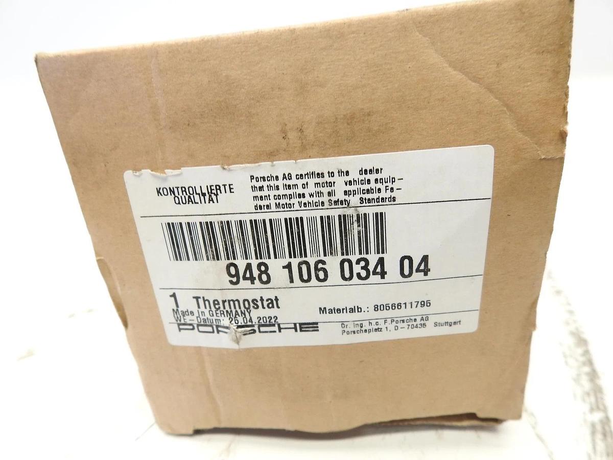 NEW OEM PORSCHE MACAN 95B THERMOSTAT 94810603404