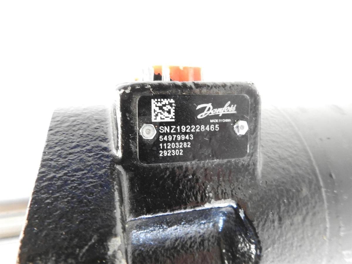 Oem Danfoss 292302 White Drive Products 292302, WG275 Series Hydraulic Motor