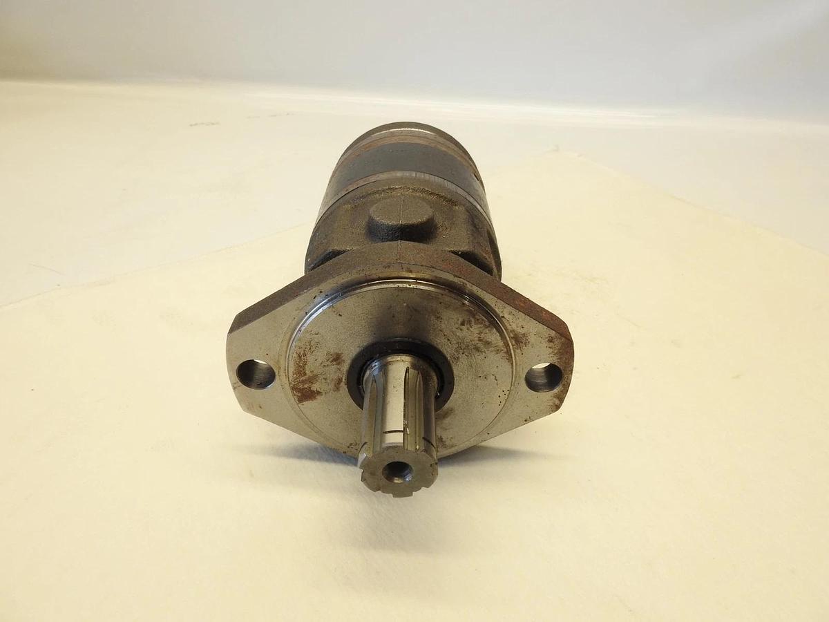 New Oem Paccar 100138 Hydraulic motor