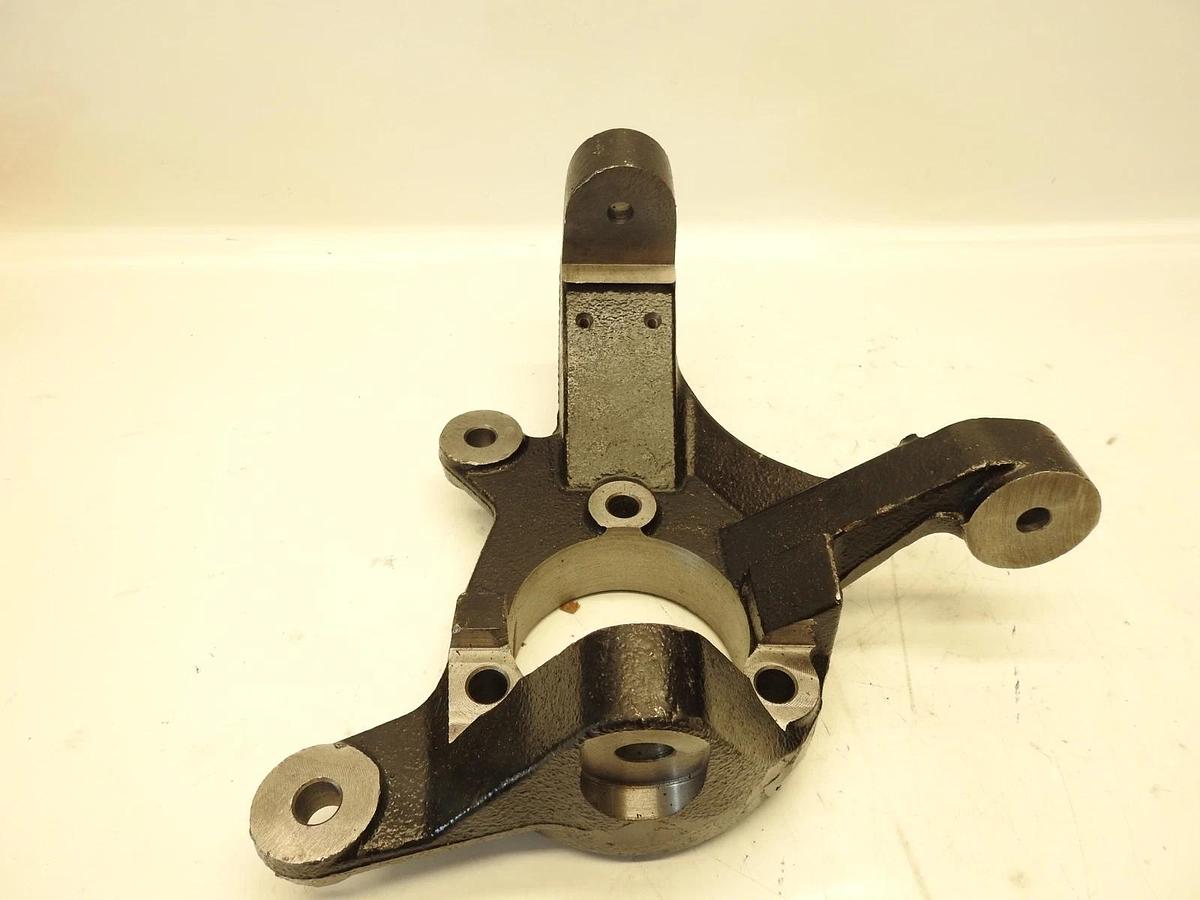 Rough Country  3" LIFT SPINDLE LEFT ONLY SUSPENSION LEVEL KIT Y02 049