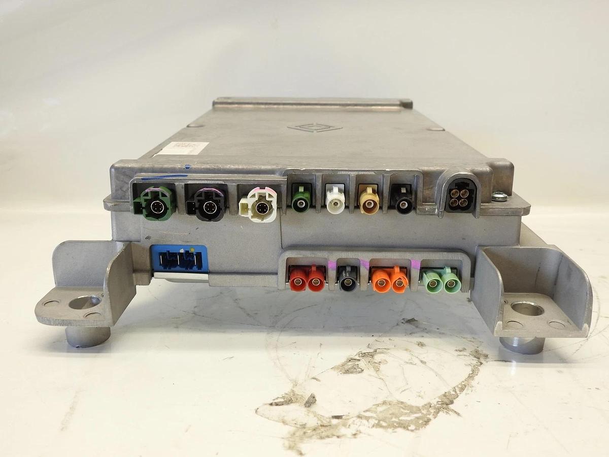 Oem 2023 Rivian R1T AXM Module Computer Unit PT00001493-M