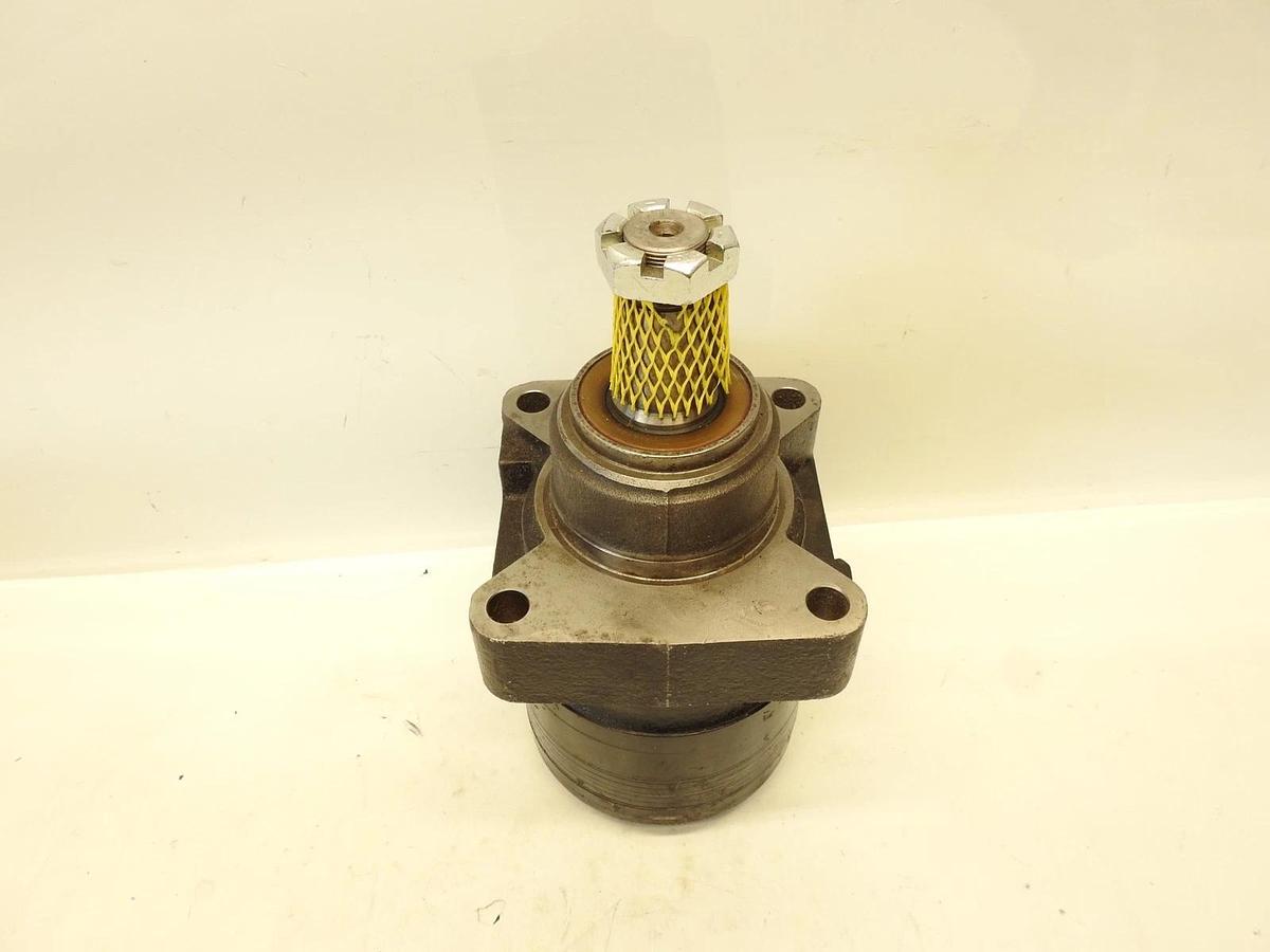 New Genuine Oem Toro 135-9044 TG0195US080AAAF Spray Right Hand Hydro Wheel Motor