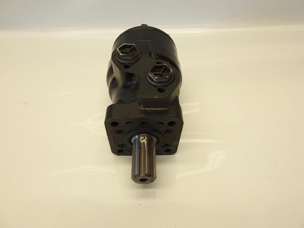 New Oem New Holland / Danfoss OMR 160 N Hydraulic Motor Part # 84273192 / 110648