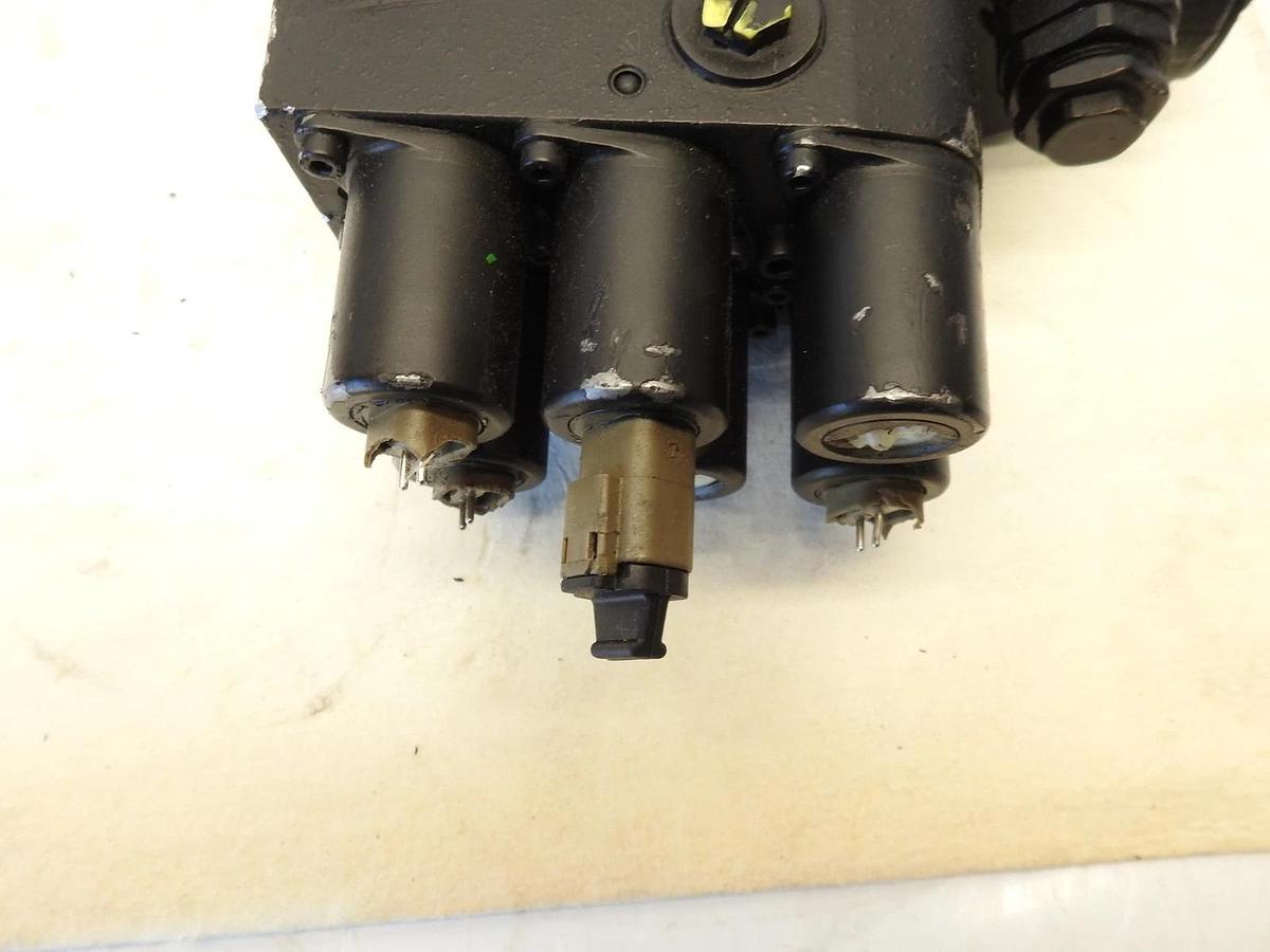 Oem Cat 529-6483: VALVE GP-CON For Wheel Loader 906K 906M 907K 907M 908K 908M