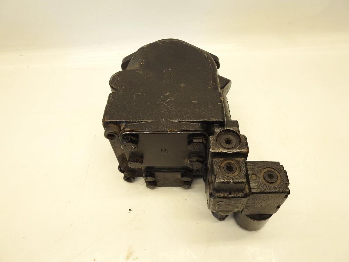 Danfoss 83027807 Series 45 Axial Piston Open Circuit Hydraulic Pump JRRS65CAH211