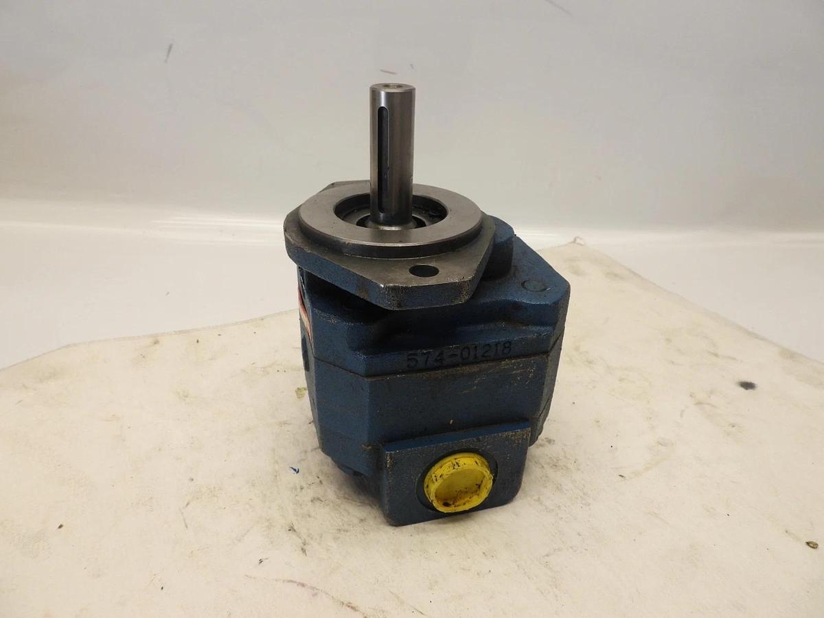 New Permco M124A882UQDA10-24 Hydraulic Pump