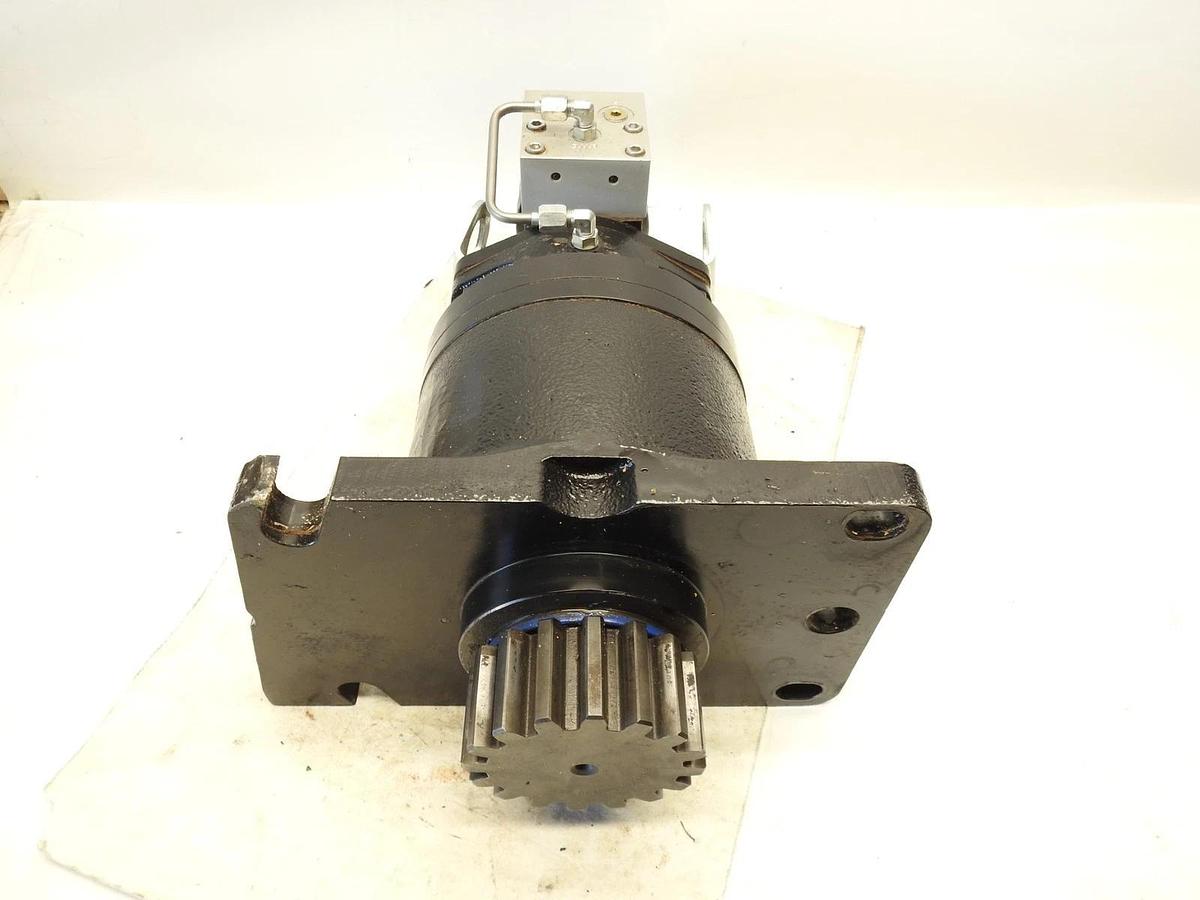 New Genuine Oem JLG 1001229810 Swing Motor/Hub Assembly
