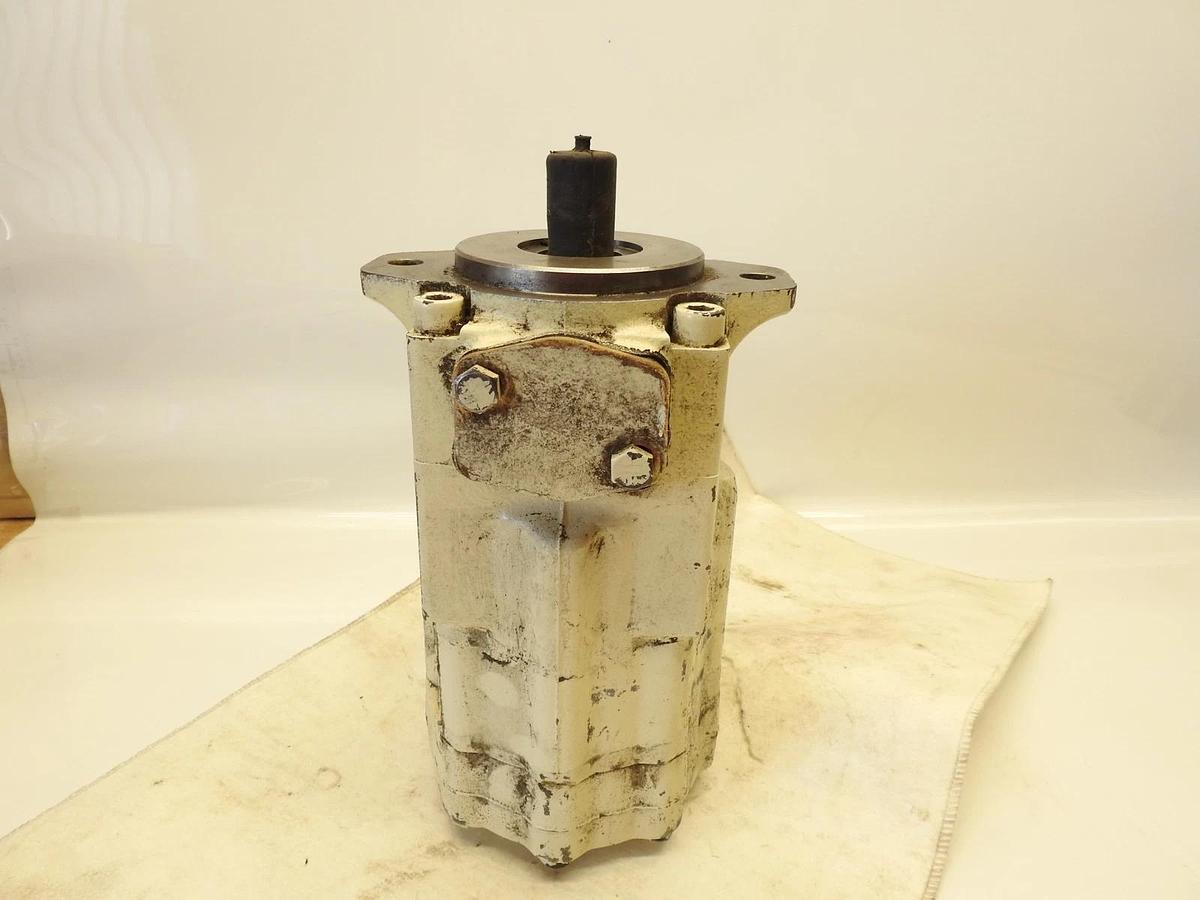 New Oem Atlas Copco 393340 Hydraulic Motor 262310039048 93448566