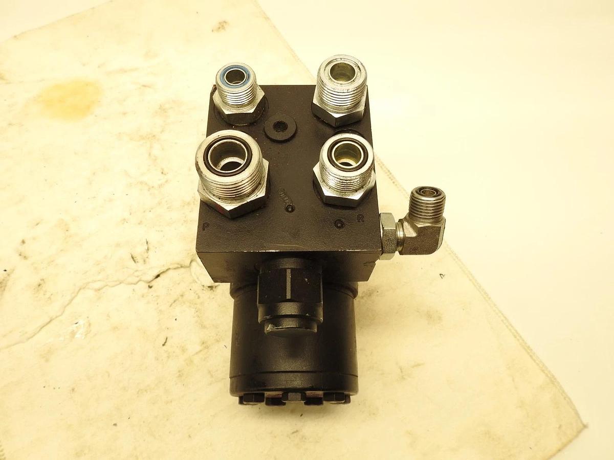 New Oem John Deere AT488782 Steering Control Hydraulic Pump ASSY