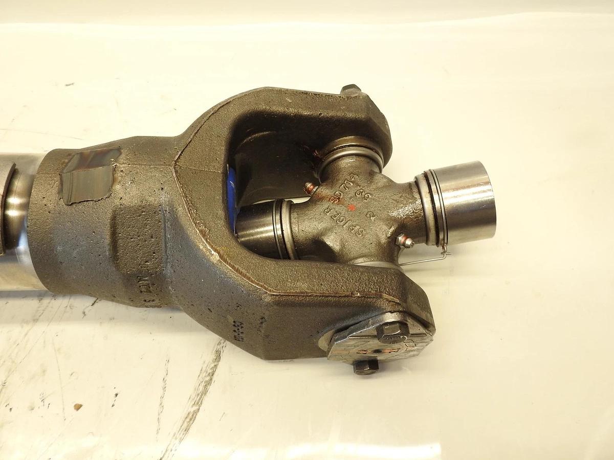 New Oem DANA Spicer DRIVESHAFT - 822101-0224