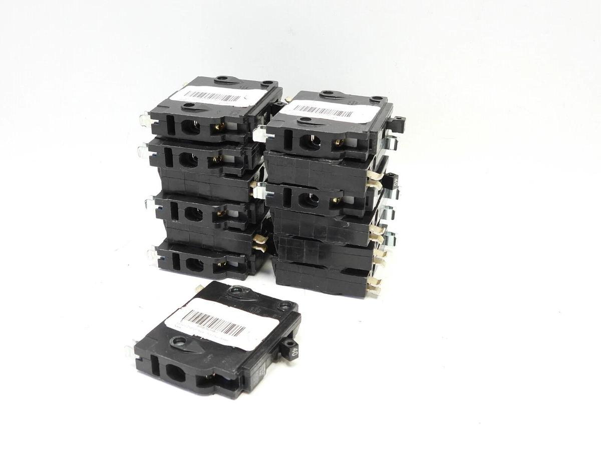 **Lot of 13** SIEMENS CIRCUIT BREAKERS D140 (40A) 1 Pole 120/240V