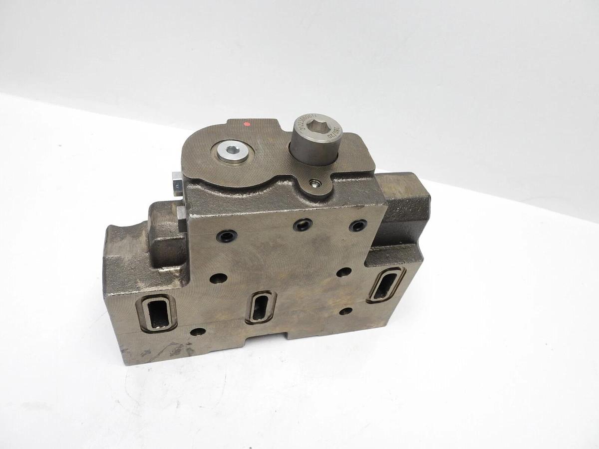 New Valve Section 463 0650 062421 0651902