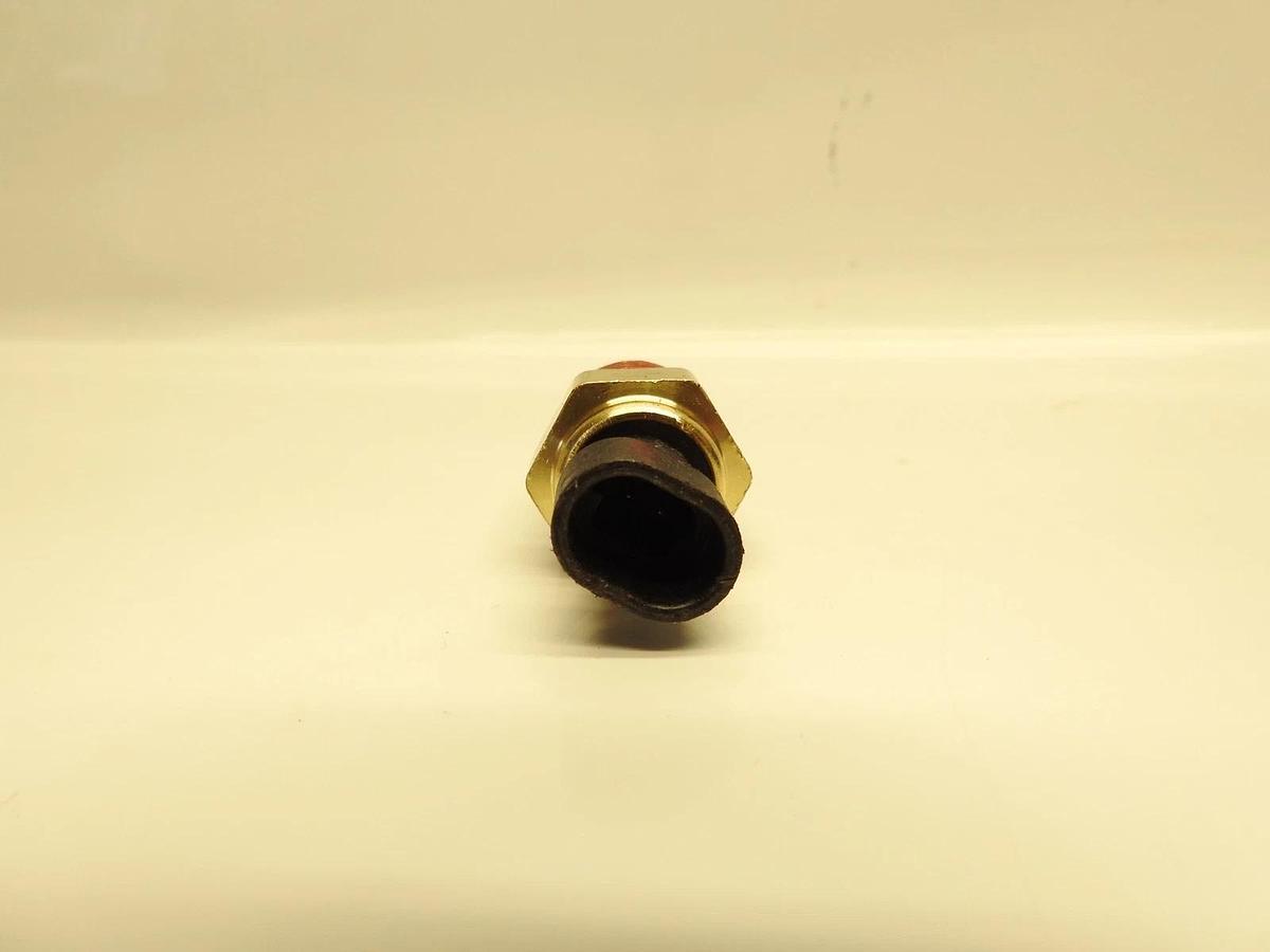 New Genuine Oem Paccar Q21-1002 Temperature Sensor for Peterbilt 379 & Kenworth