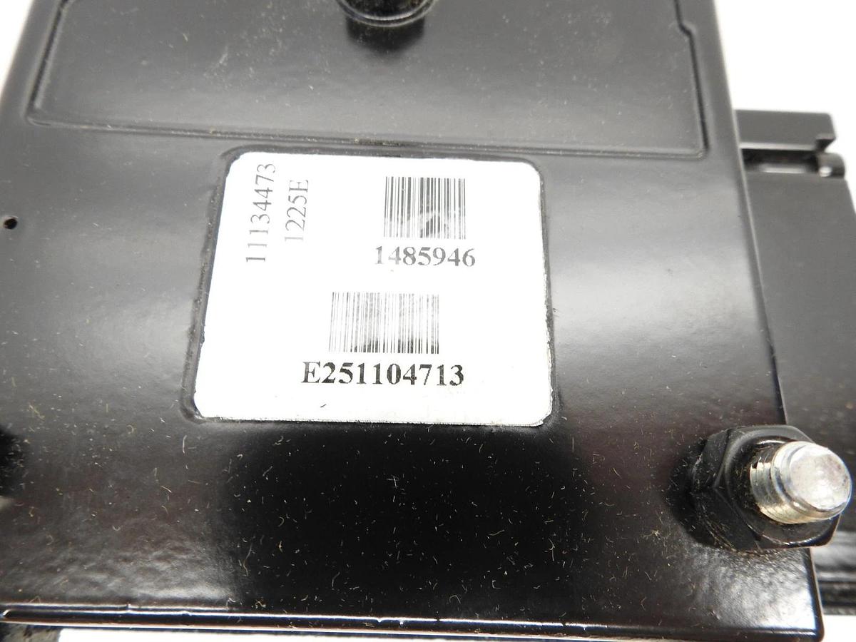 New Genuine Oem Wastebuilt Mcneilus 1485946 Hydraulic Valve, 3 Section