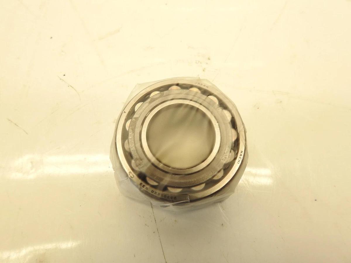 Lot Of 17 NACHI 22205 EXQW33C3 Spherical Roller Bearing