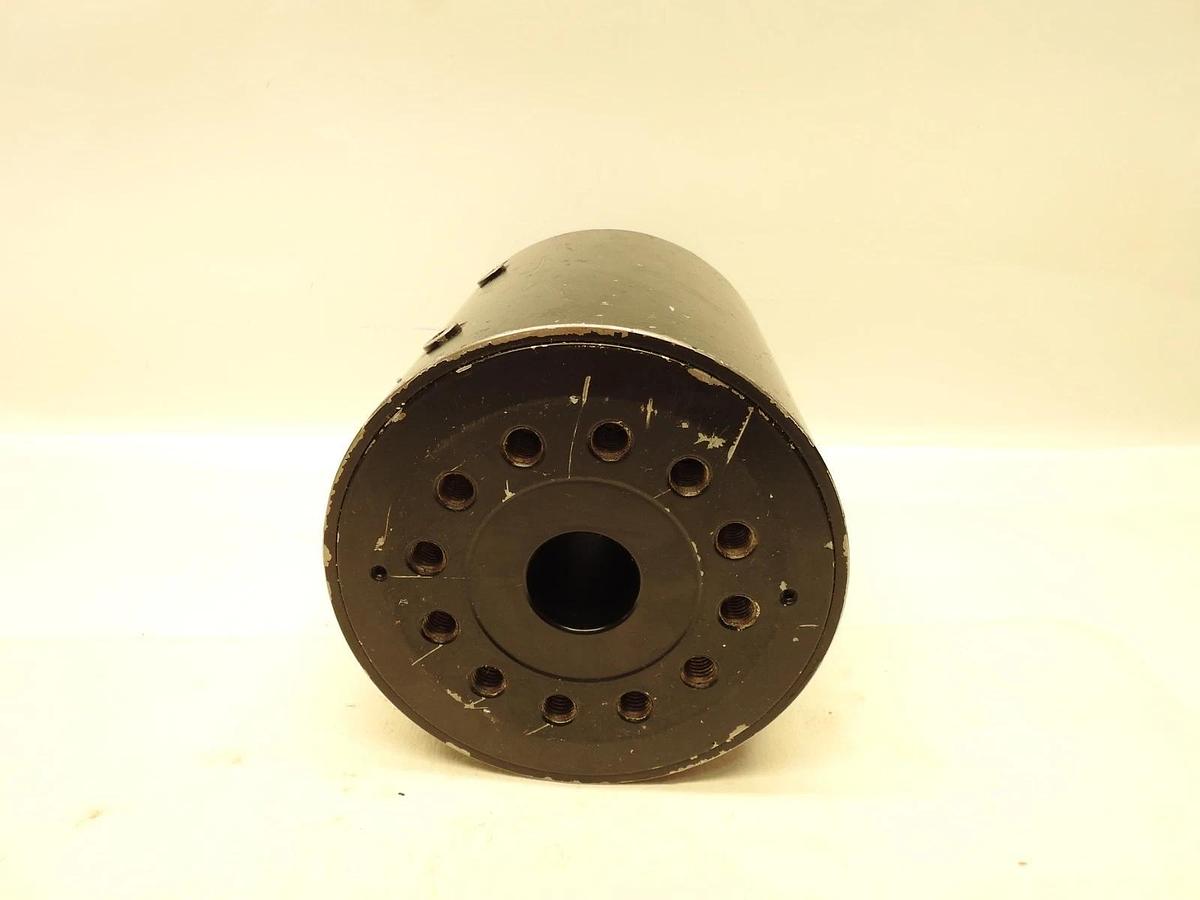 New Weitai Hydraulic Rotary Actuator KT240404 12 Bolt Hole 6 5/8" Wide X 7 3/16"